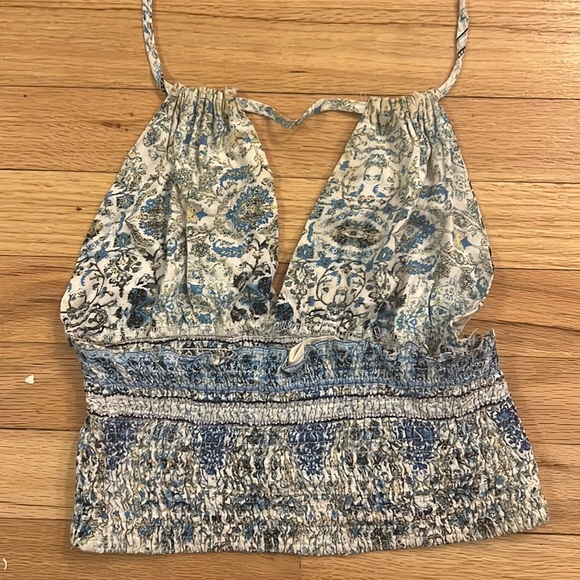 LF Halter Crop Top - Picture 2 of 3